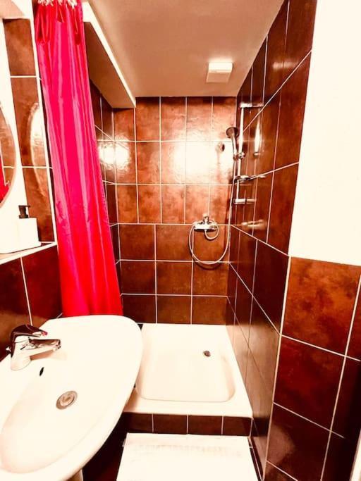 Charmant Appartement De Vacances Alta Ripa Hauterive  Eksteriør billede